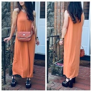 NWOT Chic Midi Sleeveless Maxi Dress